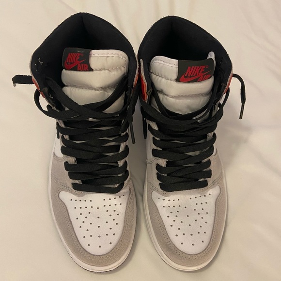 Nike Air Jordan 1 Retro High OG Shoes in Black/White/Gym Red - Picture 2 of 3